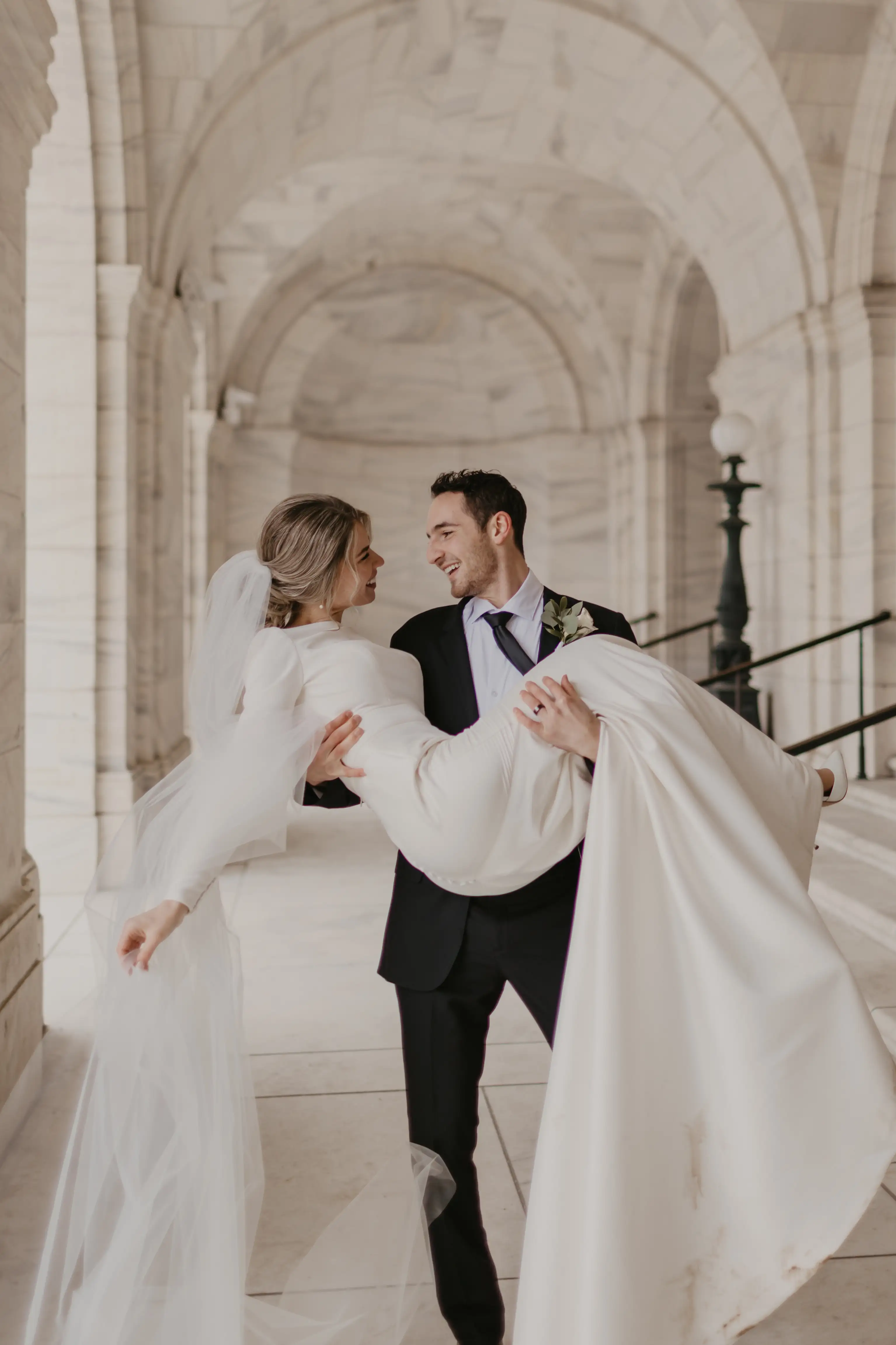 Romantic wedding hairstyle with delicate accessories