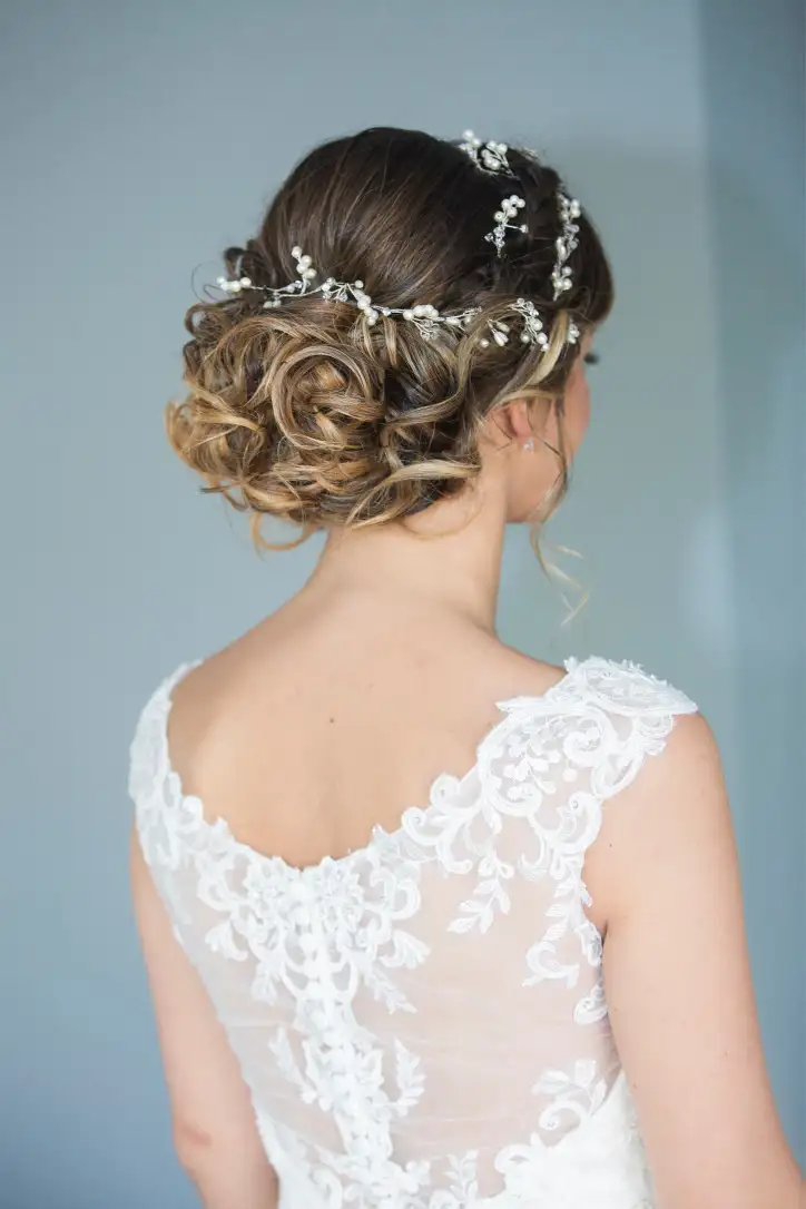 Modern bridal hairstyle with elegant details